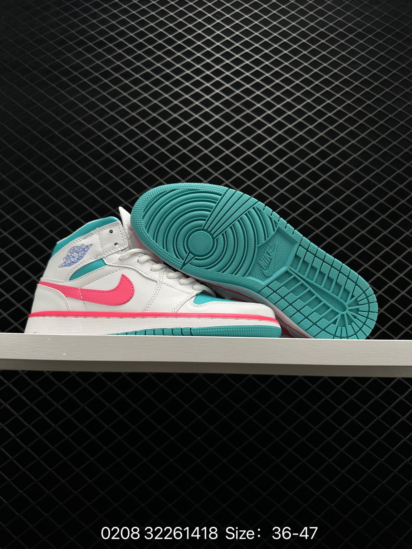 Nike Air Jordan 1 Retro Mid OG 